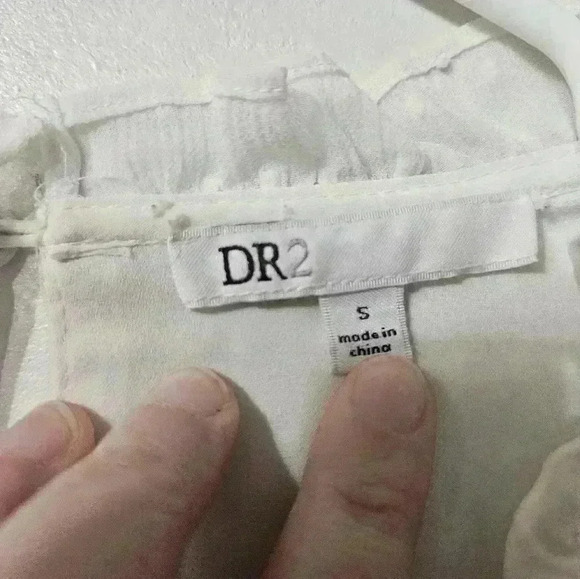 EUC! DR2 white blouse! - Picture 5 of 6